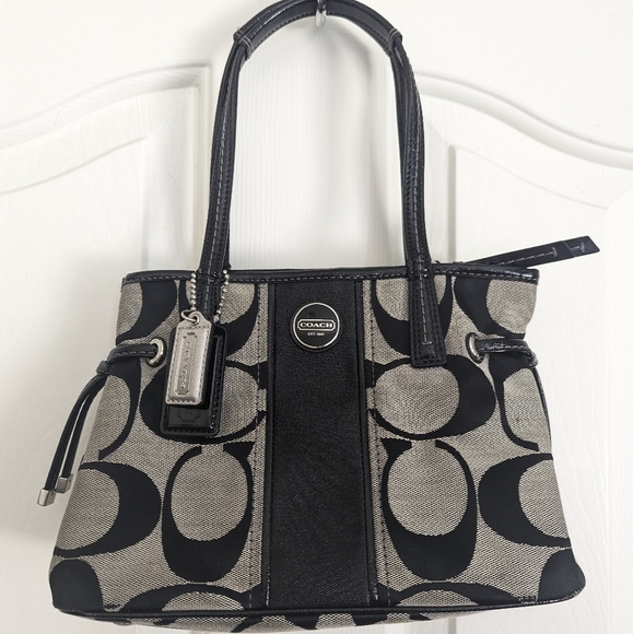 COACH purse - Picture 1 of 5